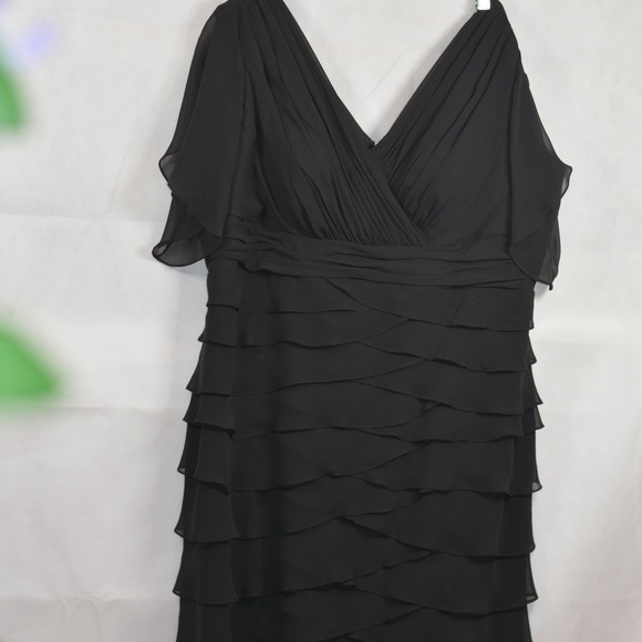 Symphony of Venus SZ 22 Black Dinner Dress - Picture 1 of 12